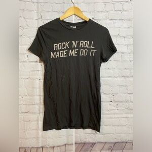 Divided Rock ‘N’ Roll Made Me Do It Womens Size XS Graphic Tee